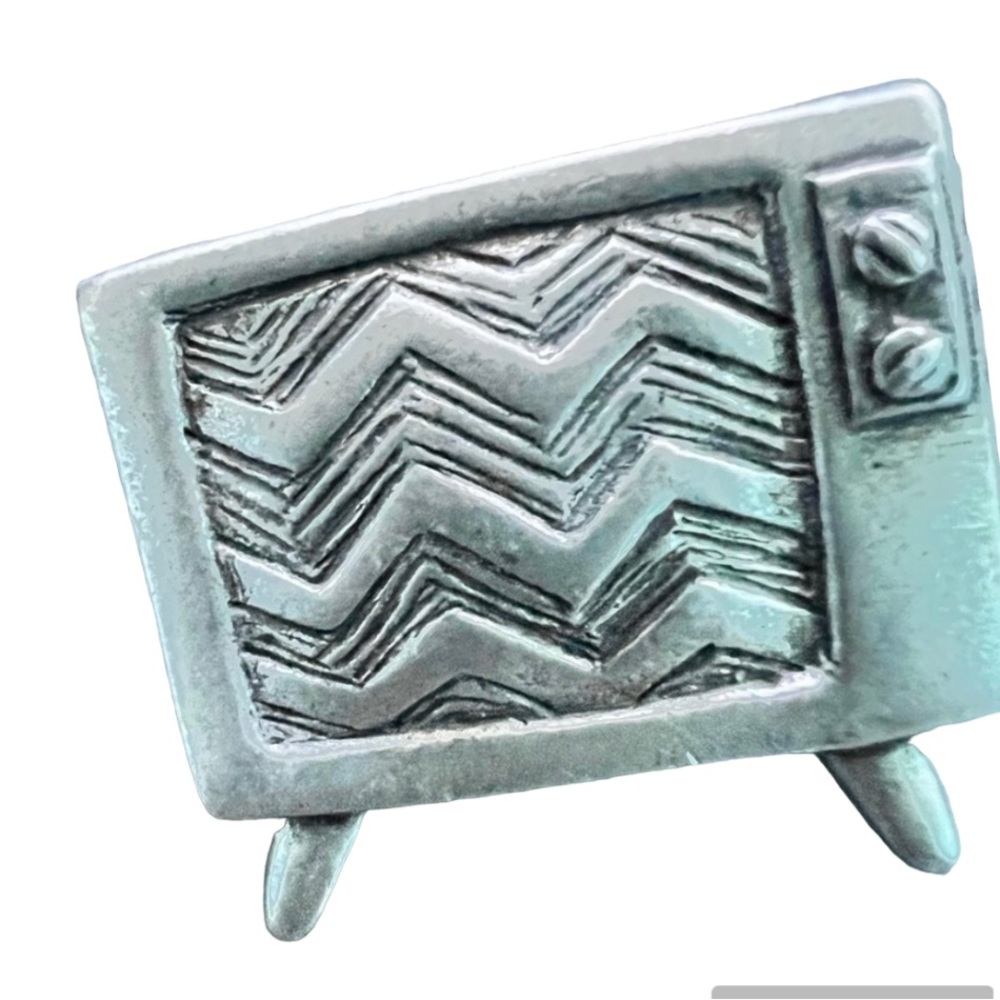 COPY - Television Brooch Signed SEAGULL PEWTER MADE IN CANADA Vintage